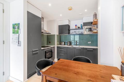 1 bedroom flat to rent, Richmond Road, London E8