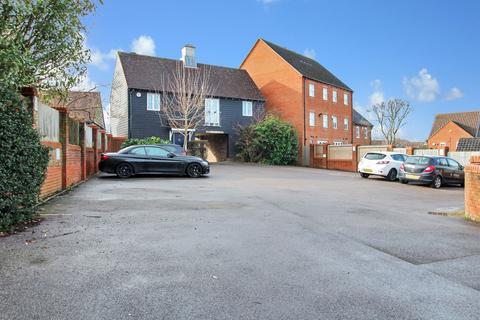 2 bedroom flat for sale, Kirk View, Ashford TN23