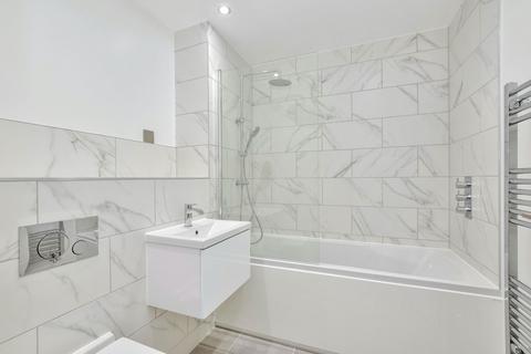 2 bedroom apartment for sale, 16 Junction Court, Watford