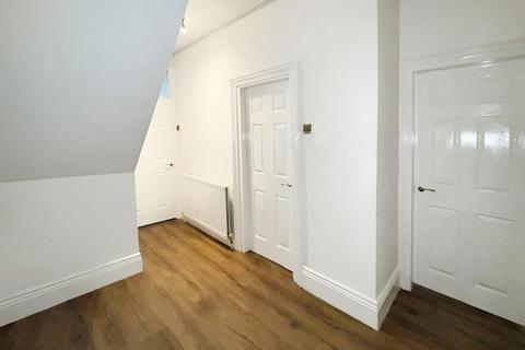 2 bedroom flat to rent, Barehirst Street, South Shields