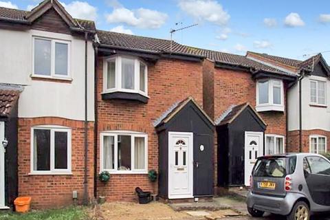 2 bedroom terraced house to rent, Sparcells, Swindon