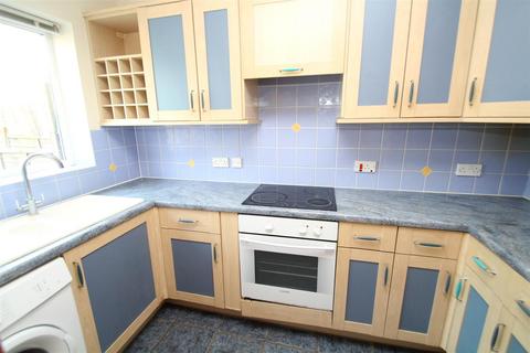 2 bedroom terraced house to rent, Sparcells, Swindon