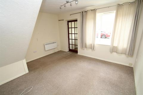 2 bedroom terraced house to rent, Sparcells, Swindon