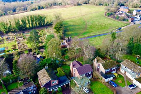 4 bedroom detached house for sale, South Cottage Gardens, Chorleywood, Rickmansworth