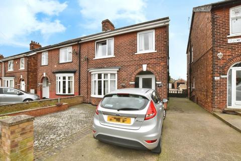 3 bedroom semi-detached house for sale, Crosby Avenue, Scunthorpe