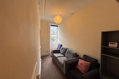 (2f1) Roseneath Place, Edinburgh, EH9