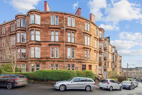 2 bedroom flat to rent, Grantley Gardens, Flat 3-2, Shawlands, Glasgow, G41 3QA