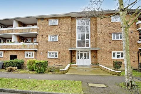 2 bedroom flat for sale, Gauntlett Court, Wembley HA0