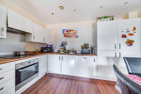 2 bedroom flat for sale, Artisan Place, Harrow, HA3