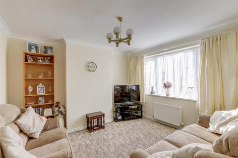 3 bedroom semi-detached house for sale, Park Avenue, Hucknall NG15