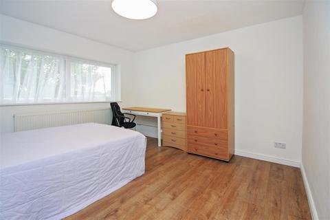 undefined, Long Meadow Way, Canterbury