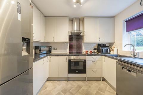 45 Aveling Close, Purley, CR8 4DX