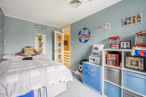 45 Aveling Close, Purley, CR8 4DX