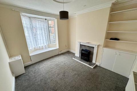 2 bedroom terraced house to rent, Grass Street, Darlington DL1