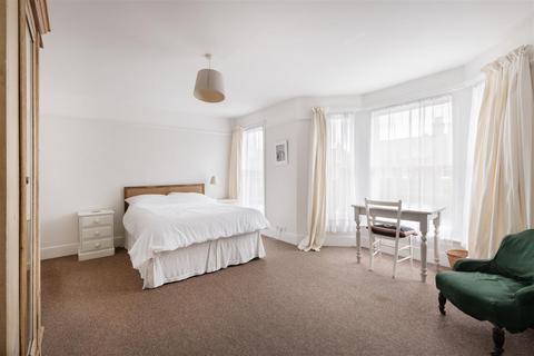 25 Stradbroke Road, Southwold, IP18 6LQ