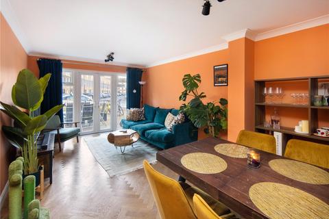 62 Leabank Square, London, E9 5LR