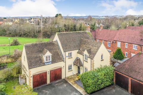 33 Blenheim Way, Moreton-in-marsh, GL56 9NA