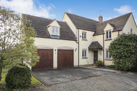 33 Blenheim Way, Moreton-in-marsh, GL56 9NA