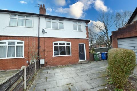 Heath Avenue, Urmston, M41