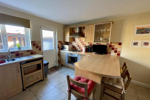 4 bedroom detached house for sale, Trem Y Mynydd, Burry Port