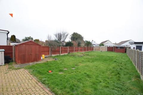 2 bedroom detached bungalow for sale, Fernwood Avenue, Holland on Sea