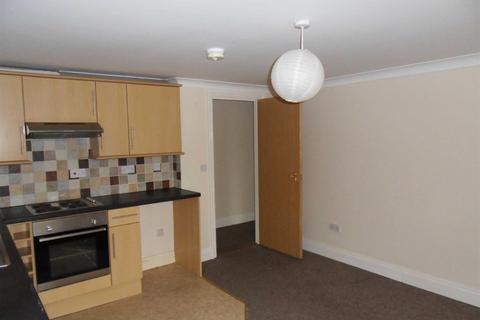 2 bedroom flat to rent, Albert Street, Ramsgate CT11