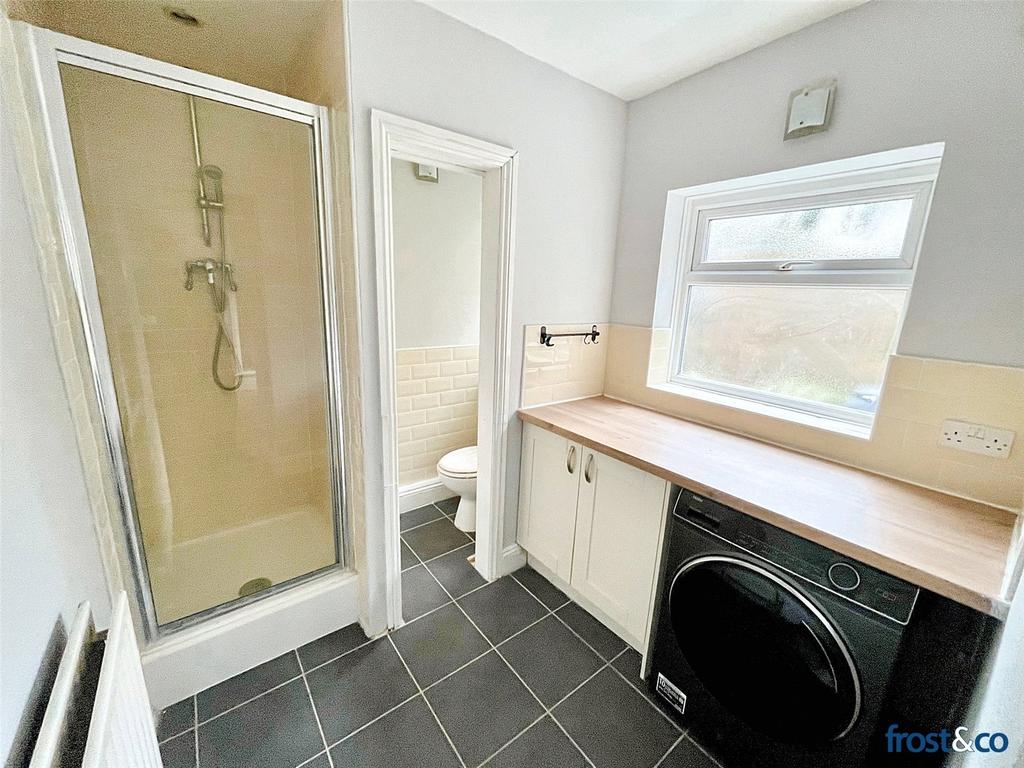 Utility/Shower Room