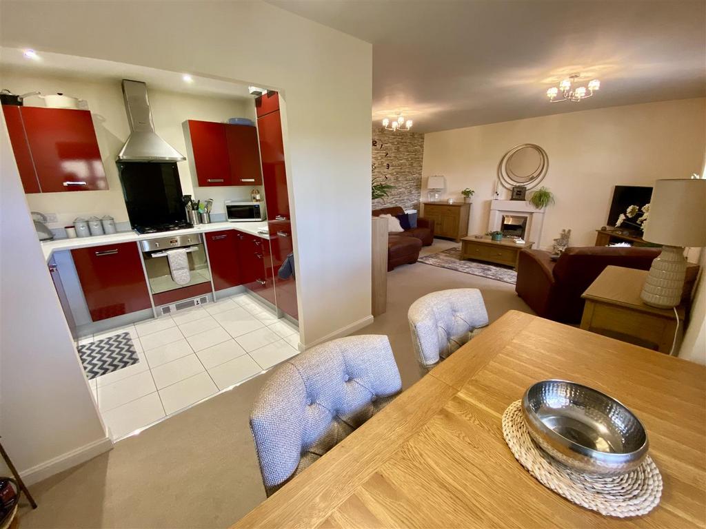Bramleys Estate Agents - Marmaville Court - Mirfie