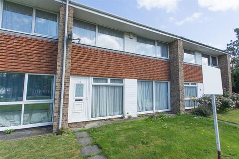 4 bedroom terraced house to rent, Somner Close, Canterbury, CT2