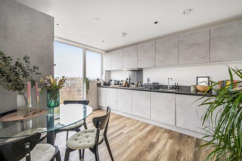 1 bedroom apartment for sale, Track Street, London