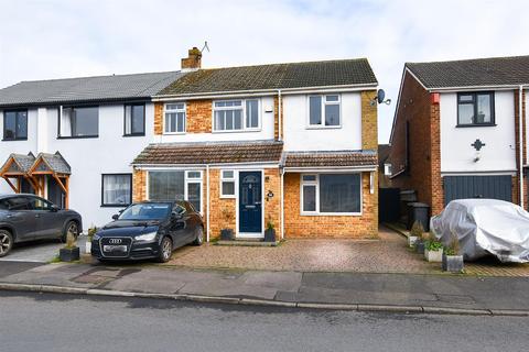 3 bedroom end of terrace house for sale, Robson Drive, Aylesford