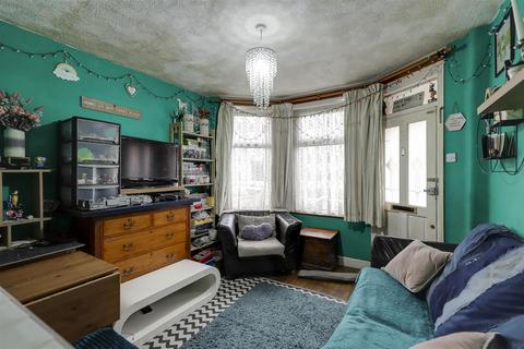 2 bedroom terraced house for sale, James Street, Enfield