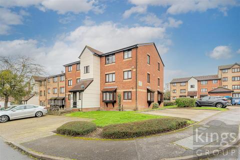 Studio for sale, Magpie Close, Enfield