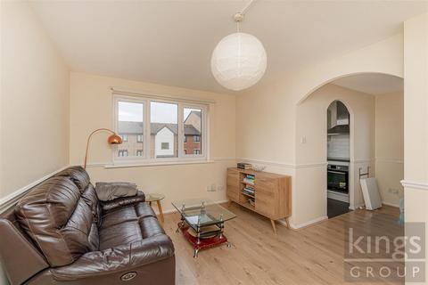 Studio for sale, Magpie Close, Enfield