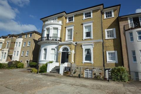 2 bedroom flat for sale, RYDE