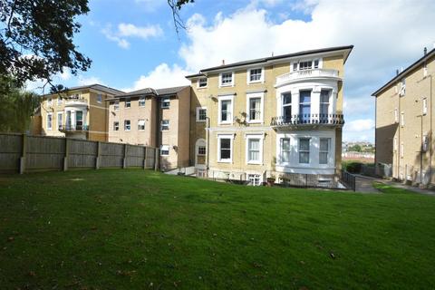 2 bedroom flat for sale, RYDE