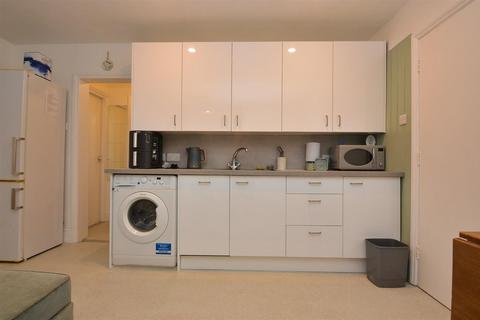 2 bedroom flat for sale, RYDE