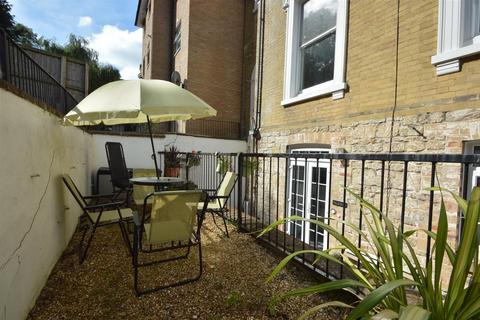 2 bedroom flat for sale, RYDE