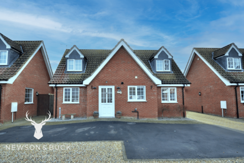 3 bedroom chalet for sale, Meadow Close, King's Lynn PE30