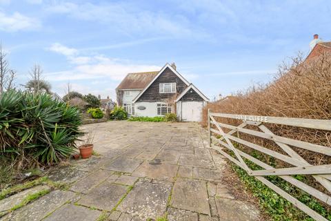 4 bedroom detached house for sale, Ursula Square, Selsey, PO20