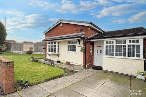 3 bedroom detached bungalow for sale, Oldham Road, Royton