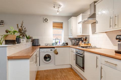 1 bedroom flat for sale, Lincombe Road, South Gloucestershire BS16