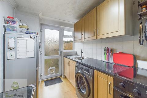 15 Chester Close, Rochester, ME2 2QX