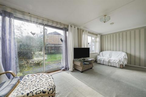 2 bedroom semi-detached bungalow for sale, Spooners Drive, Park Street, St. Albans