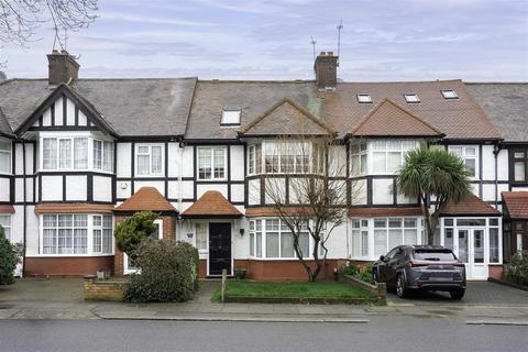 4 bedroom terraced house for sale, Colne Road, London