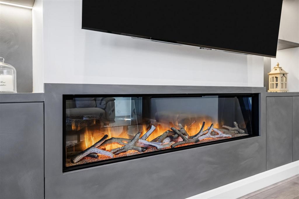 Feature fireplace: