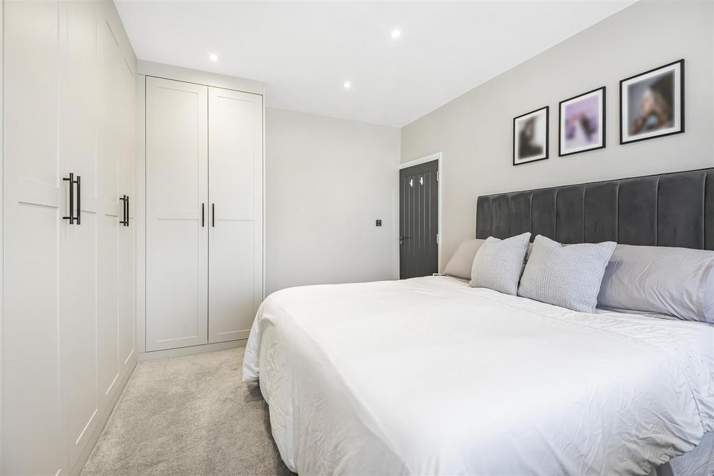 BEDROOM 1 (pic 2)