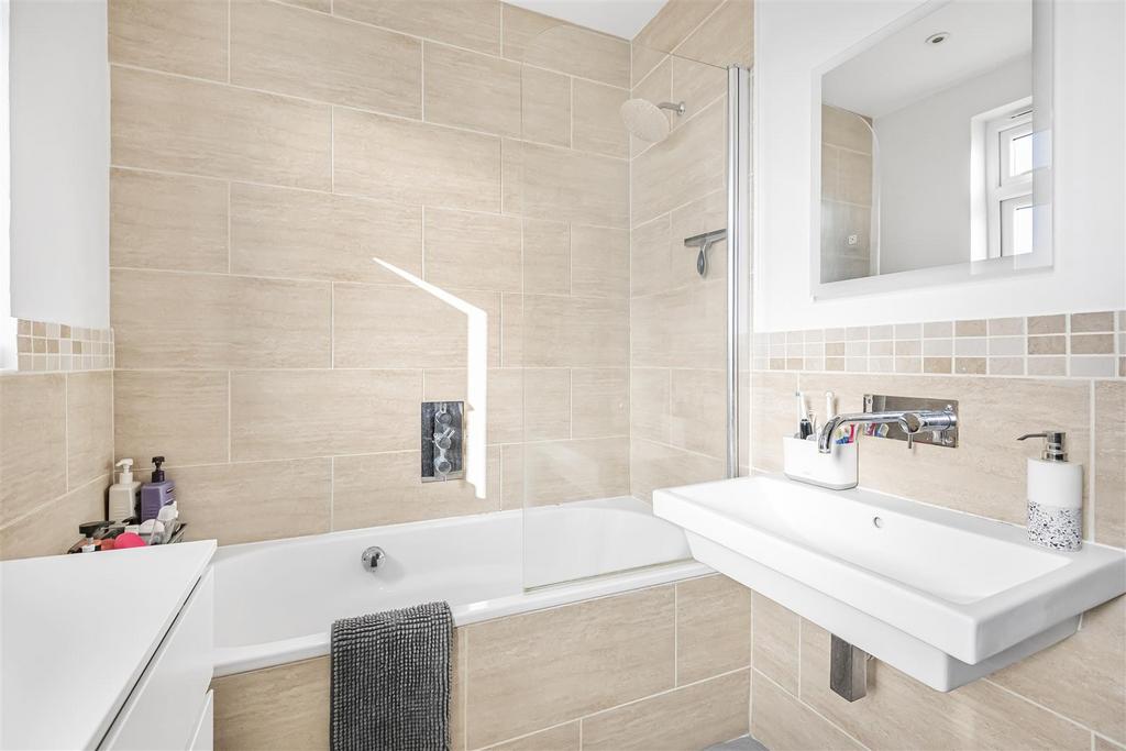 BATHROOM (pic 2)