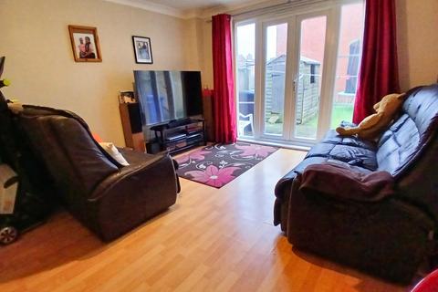 3 bedroom end of terrace house for sale, Blossom Court, Wood Street, Kettering, NN16