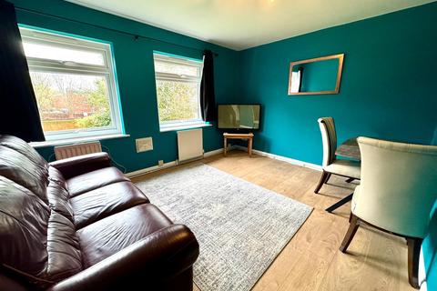 2 bedroom apartment to rent, Ashbourne Avenue, Harrow